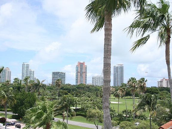 4th image of 2543 Fisher Island Dr