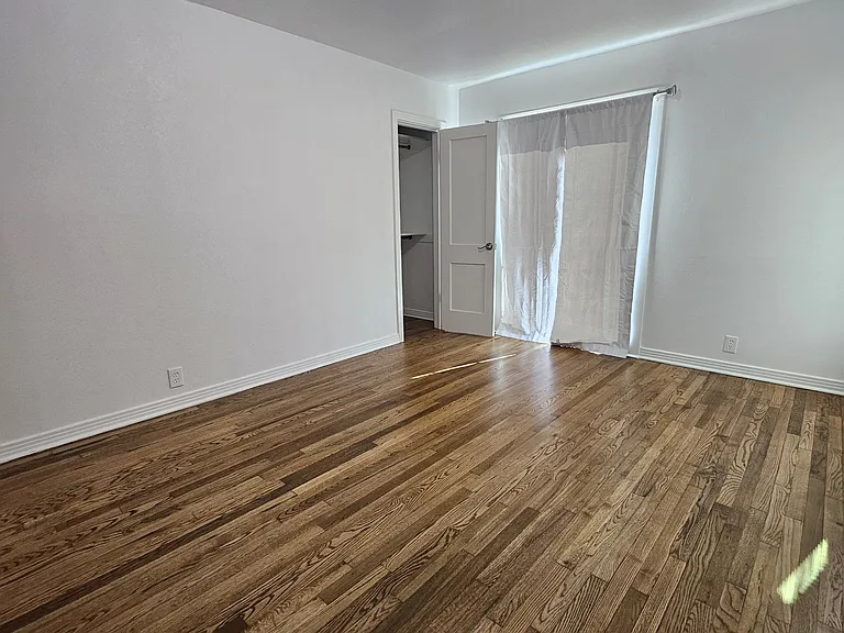 719 Hillcrest St — Photo 9