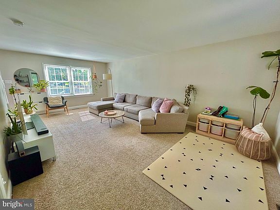 4th image of 21 Princess Ave