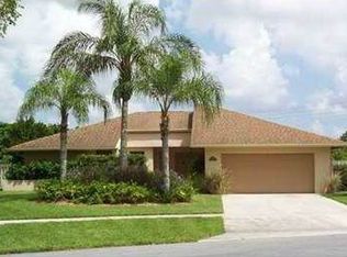 1056 Jackpine St, Wellington, FL 33414