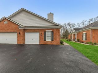 690 W Maple St, Granville, OH 43023