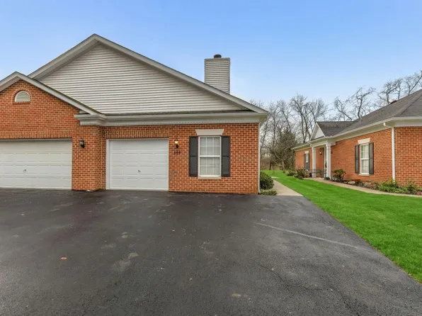 690 W Maple St, Granville, OH 43023