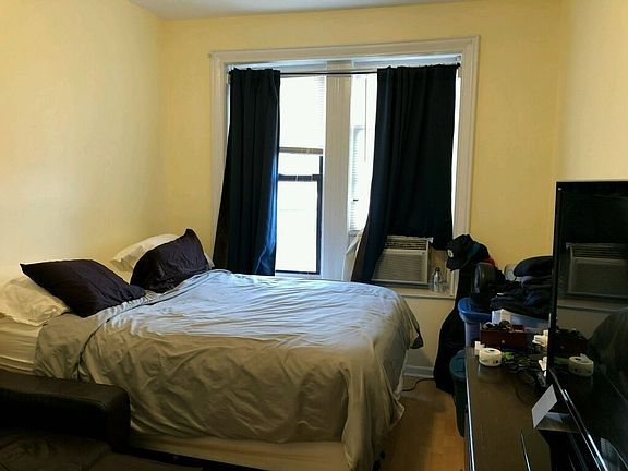 5th image of 2316 29th Ave APT 3F