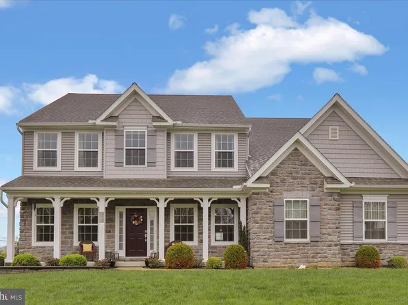 412 Middlecreek Dr, Oley, PA 19547