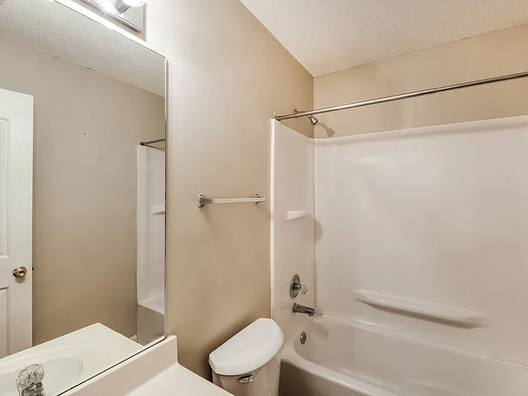 2350 Heather Rdg — Photo 15