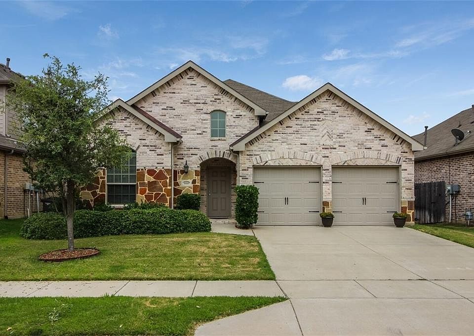 1st image of 8908 Brook Hill Ln