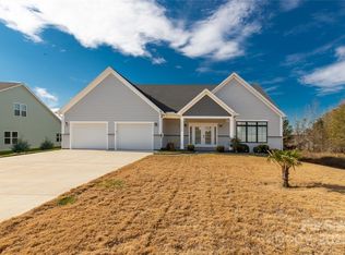 11228 Island View Ln, Lancaster, SC 29720