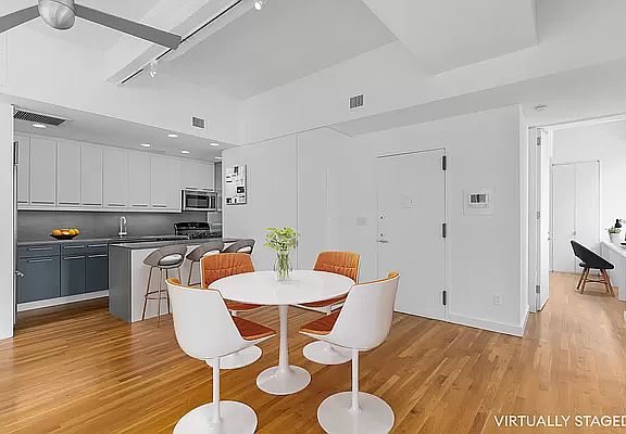 4th image of 252 W 30th St APT 11A