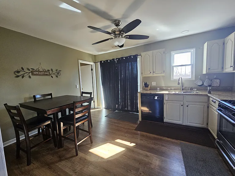30W637 Whispering Winds Dr — Photo 38