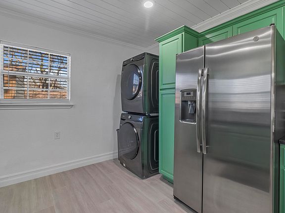 4th image of 5660 Dorothy Ln