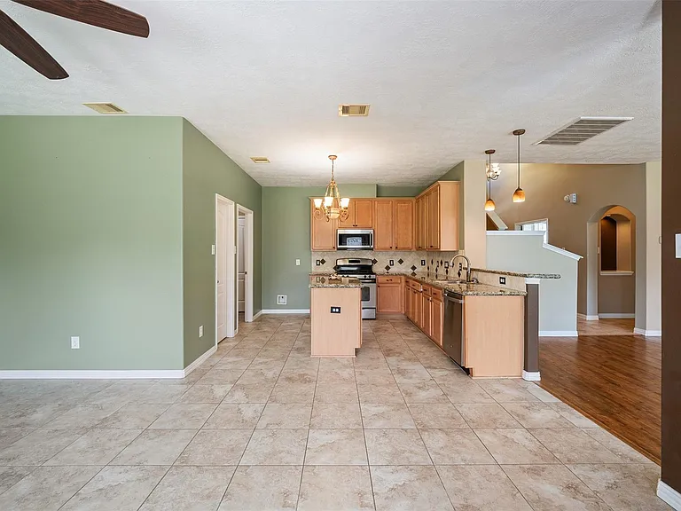 2931 Silver Landing Ln — Photo 11