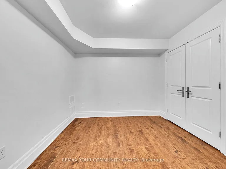 179 Greenfield Ave — Photo 13