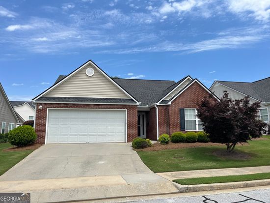 802 Village Pl, Loganville, GA 30052