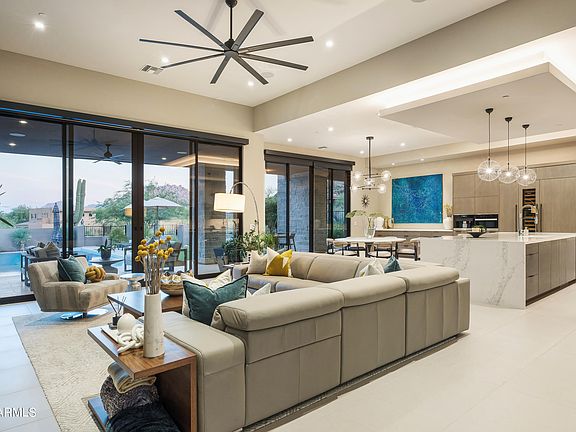 4th image of 10617 E GREYTHORN Drive
