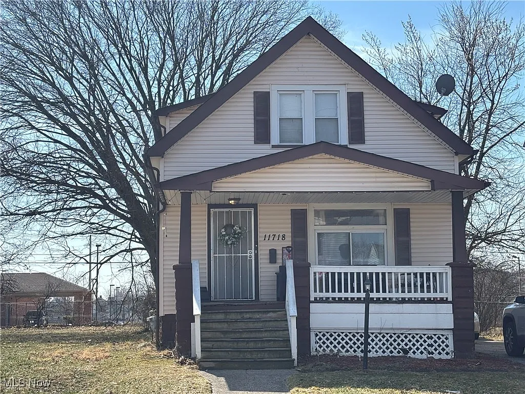 11718 Gay Ave photo 1