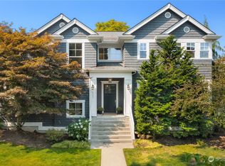 8202 SE 30th St, Mercer Island, WA 98040