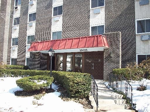 1st image of 10015 N Beverly Dr #109