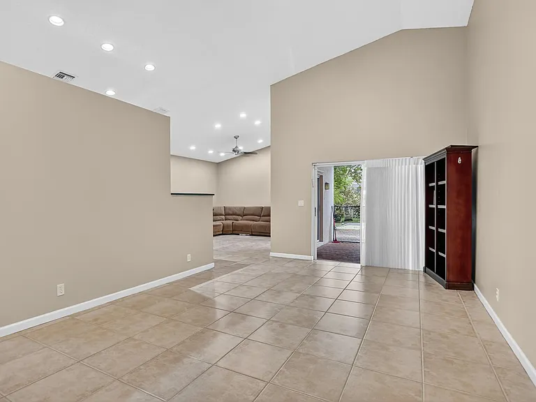 3511 NW 4th Ave — Photo 22