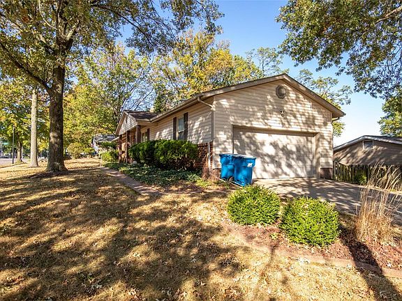 4th image of 12493 Marine Ave