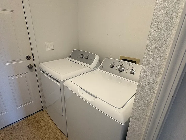 8058 Fauntleroy Way SW — Photo 26