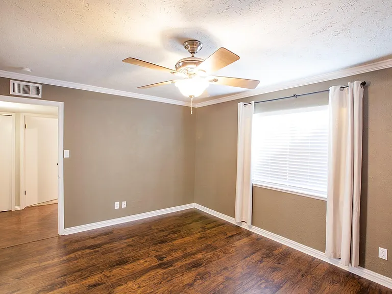 5713 Baker Dr — Photo 12