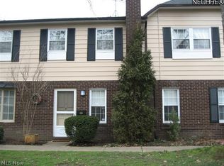 9 Deepwood Blvd BUILDING 8254-8, Mentor, OH 44060