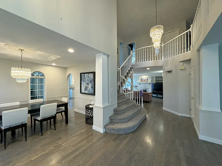 157 Park Pl W — Photo 3