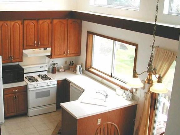 2nd image of 4701 Brookmeadow Dr SE