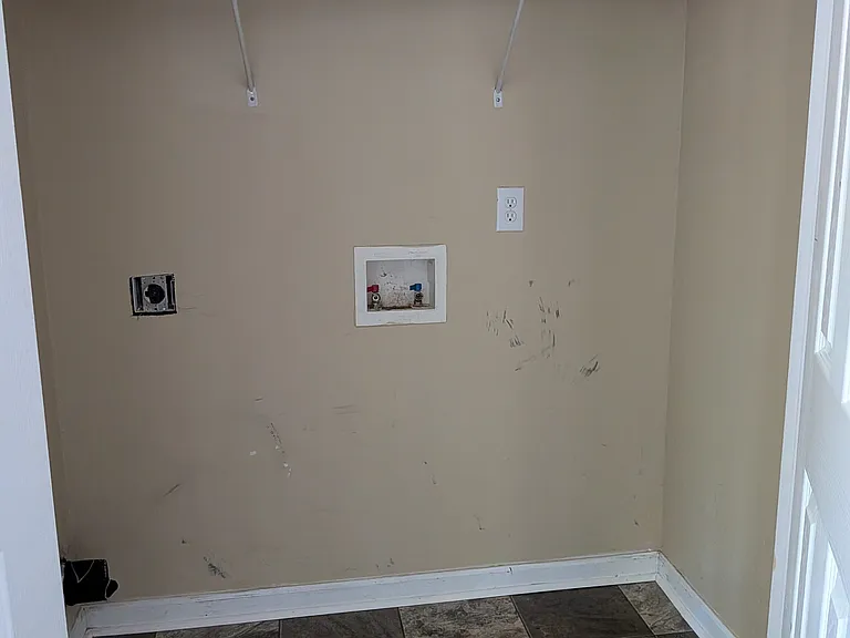 108 Adlett Ln — Photo 22