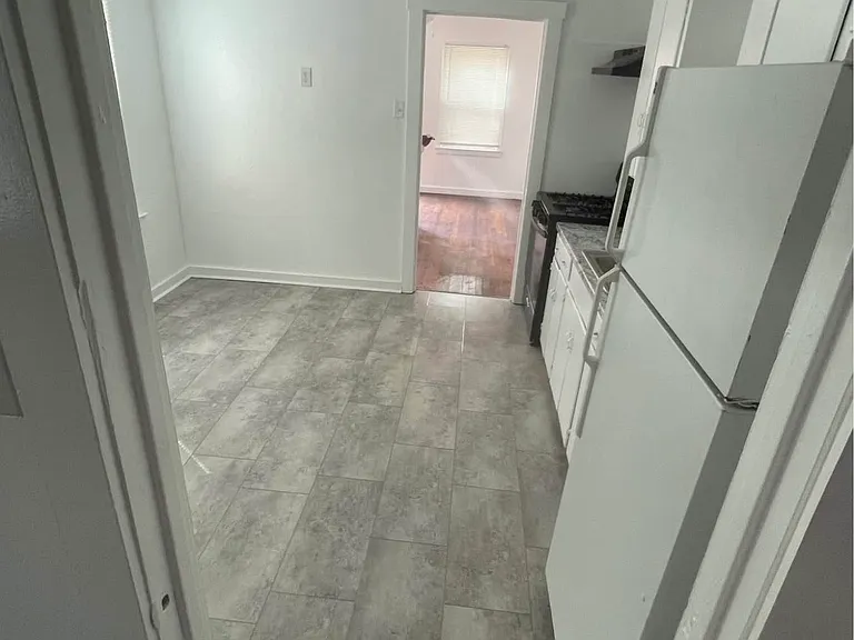 215 N Bermuda St #215 — Photo 2