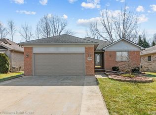 21584 Sunset Dr, Macomb, MI