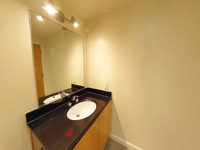 1011 W Marshall St #137 — Photo 8