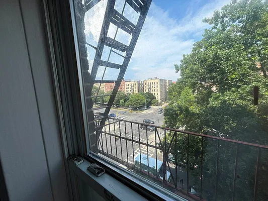 Rented by Premier One Realty LLC | media 10