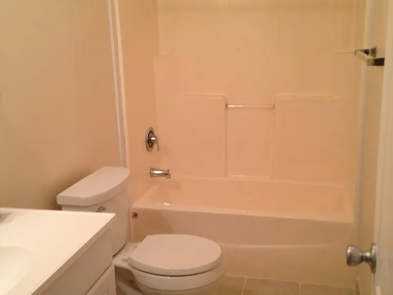 2 nd bathroom