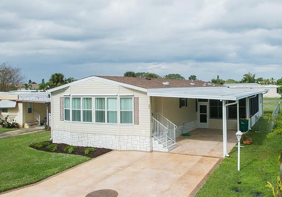 1st image of 857 Hawthorn Cir