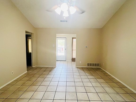 3rd image of 1801 Cordell Dr