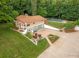 1422 Parnell Ave SE, Ada, MI 49301