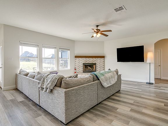 5th image of 108 Treys Way