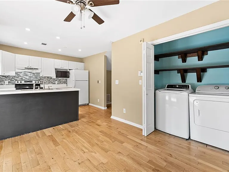 2266 Oak Glenn Cir — Photo 16