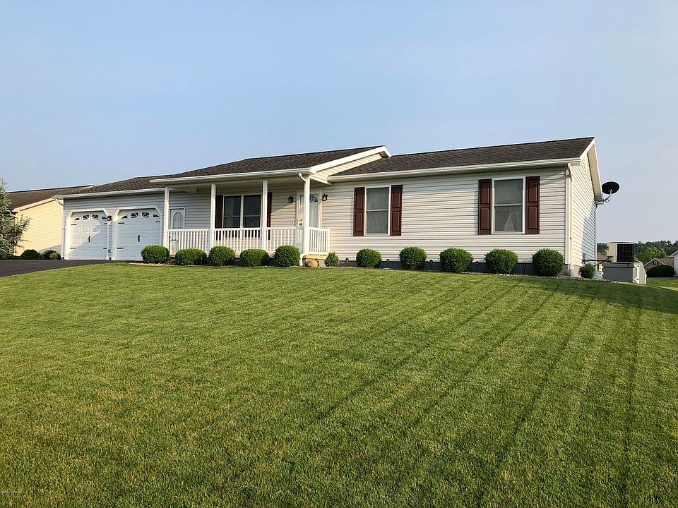 1st image of 124 Meadow Green Dr