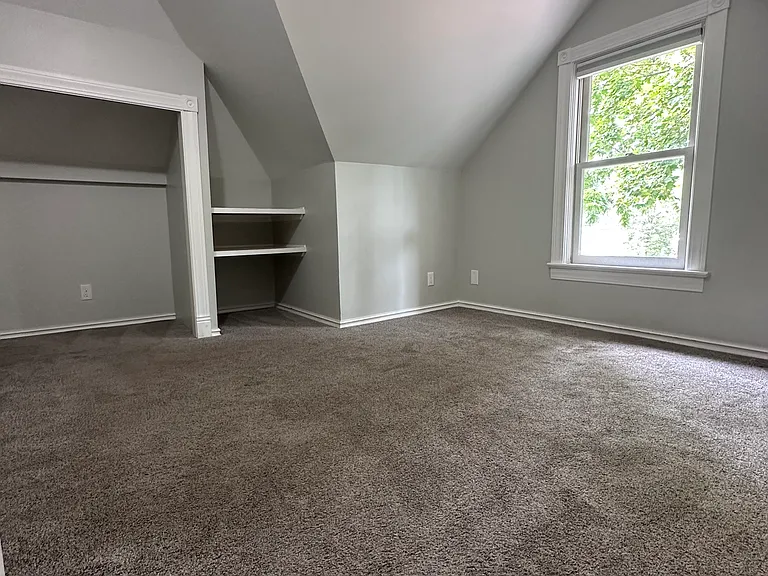 520 3rd Ave E — Photo 20
