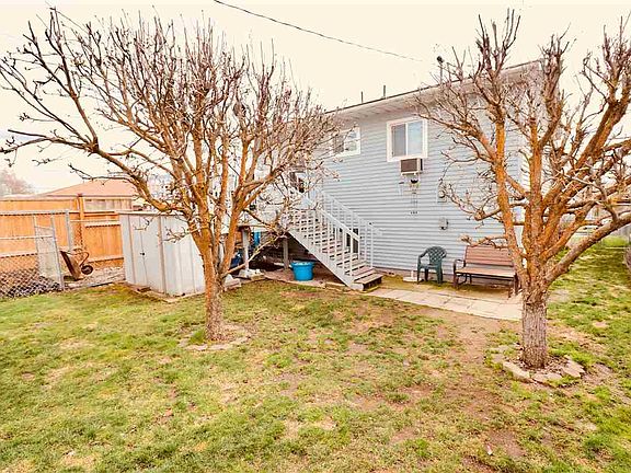 3rd image of 1509 E Walton Ave
