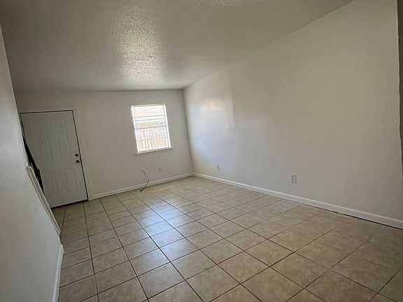 3rd image of 1017 Talbot Ave #C