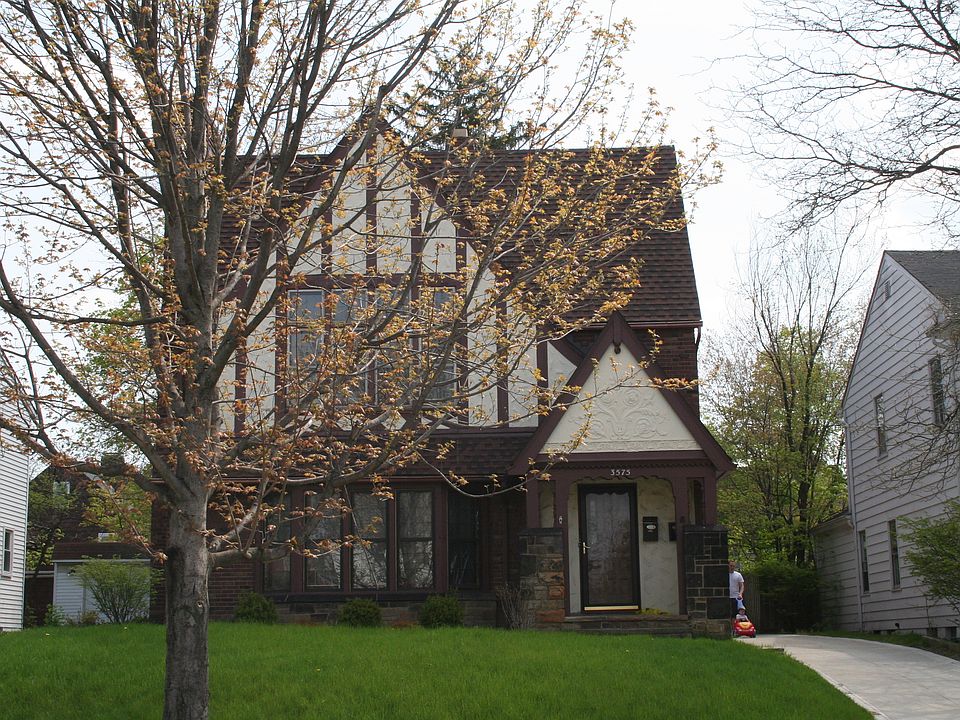 Well maintained tudor