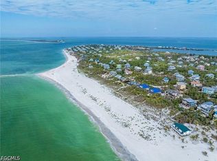 484 Gulf Bend Dr, Upper Captiva, FL 33924
