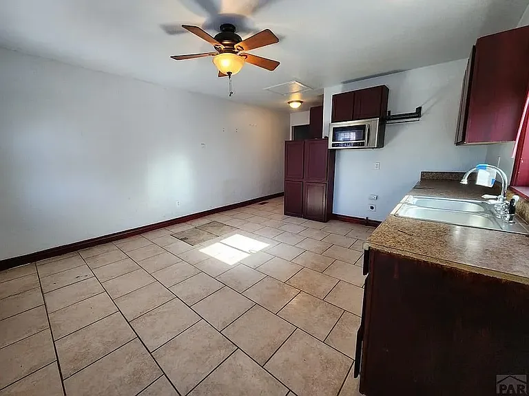 1019 E Abriendo Ave — Photo 3