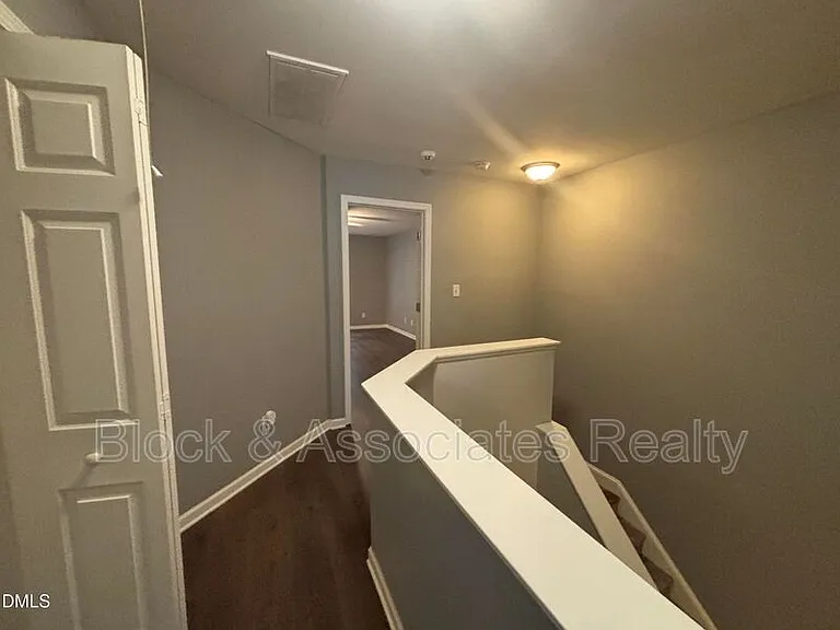 27 Great View Ct — Photo 32