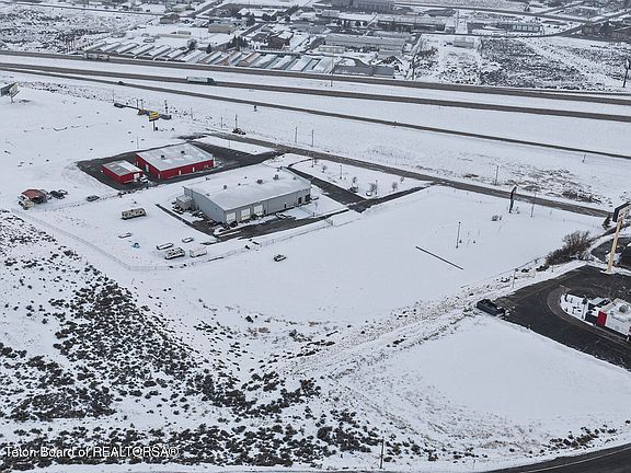 3rd image of Prospector Dr