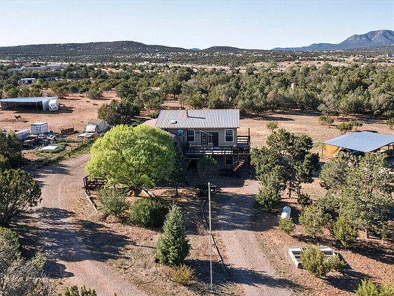 4th image of 10 Brenden Ln