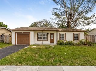 427 SW 80th Ave, Pompano Beach, FL 33068